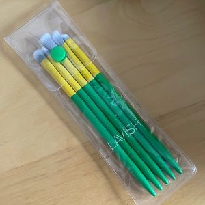 Lavish Essential Eye Collection brushes